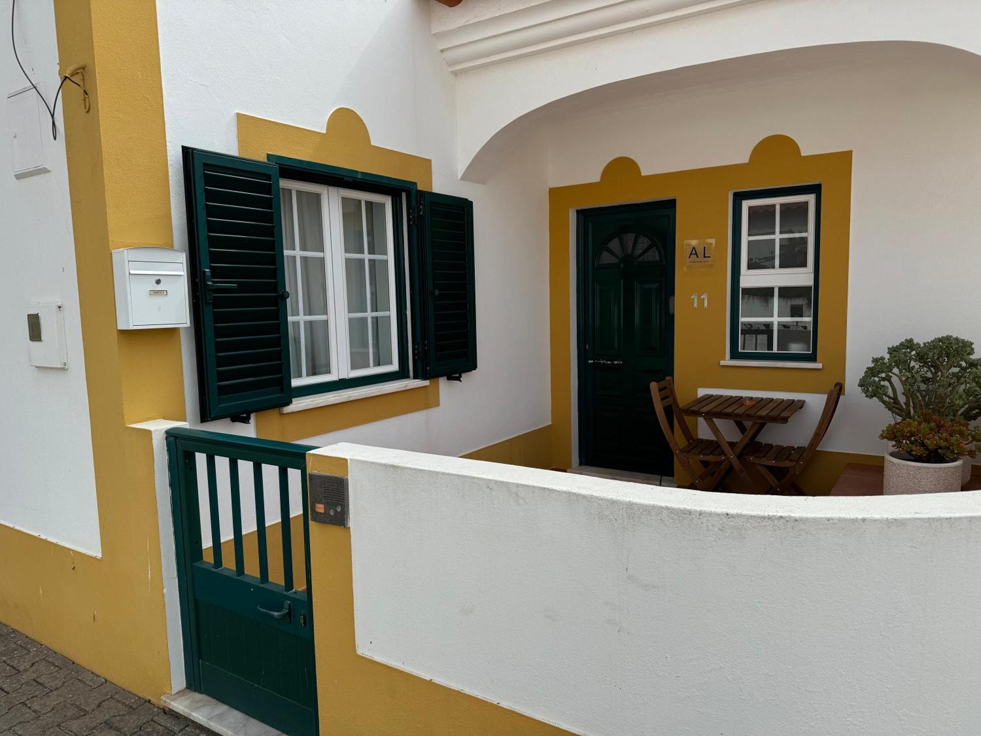 Quarto Duplo Com Terraco E Casa De Banho Privativa - Em Casa De Praia Em Almograve - Trilho Dos Pescadores Odemira Luaran gambar